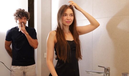 Порвал колготки на русской подружке чтобы отыметь ее